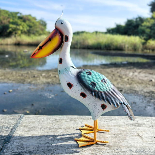  15.75"Metal Handmade 3D Pelican Statue Garden Art Decoration for outdoor Patio Backyard Porch Balcony Decoration